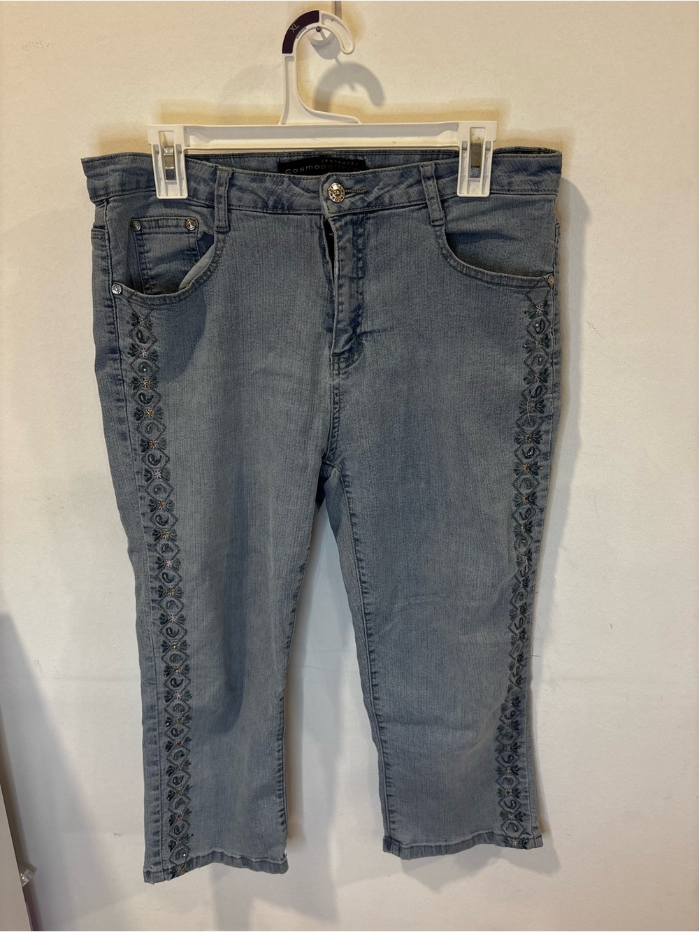 Floral Side Stripe Y2K Embroidered Women’s Denim Capri Jeans Boho Festival Ready